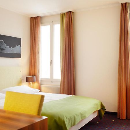 Seehotel Gotthard Weggis Zimmer foto