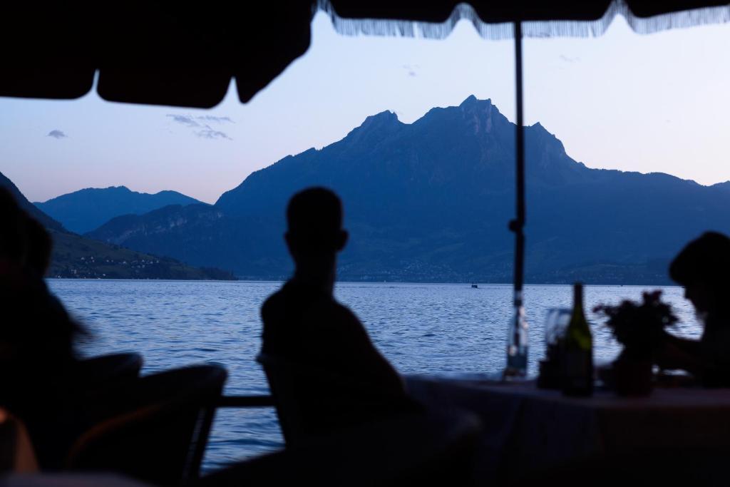 Seehotel Gotthard Weggis Exterior foto